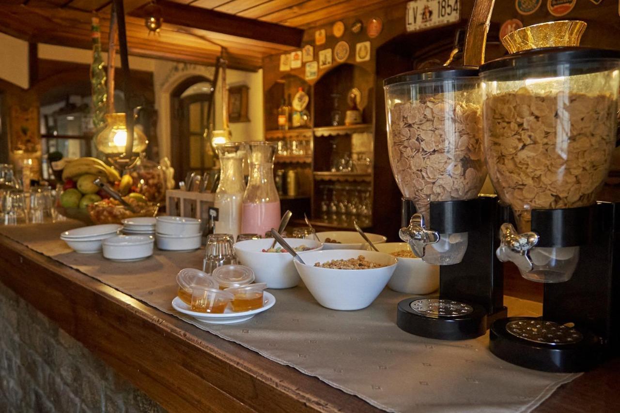 Hosteria La Posta Del Cazador San Martin de los Andes Ngoại thất bức ảnh
