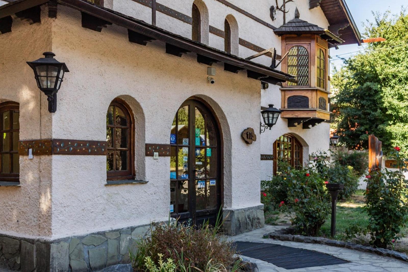 Hosteria La Posta Del Cazador San Martin de los Andes Ngoại thất bức ảnh