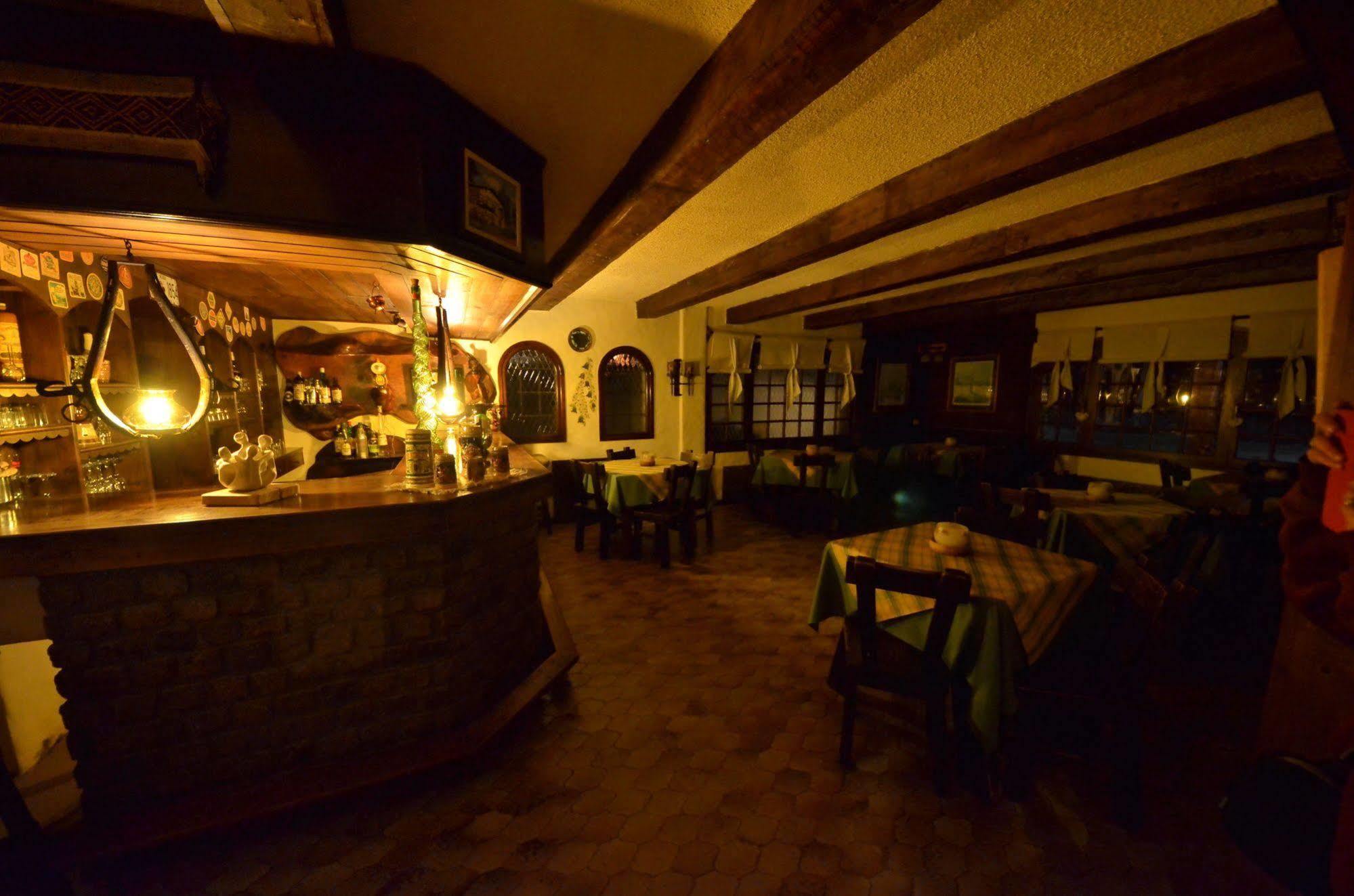 Hosteria La Posta Del Cazador San Martin de los Andes Ngoại thất bức ảnh